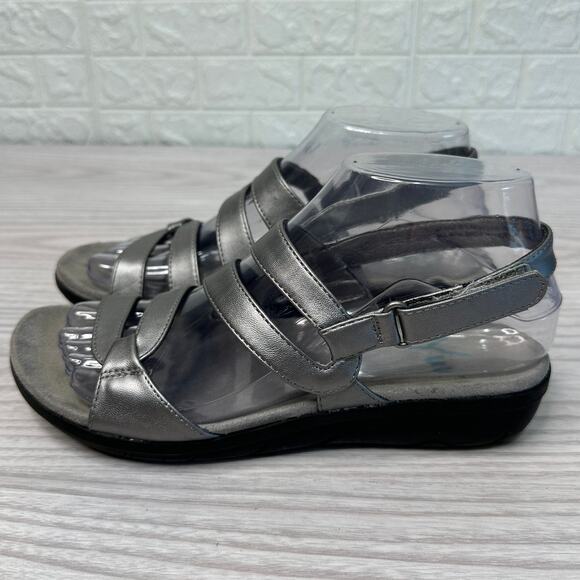 YUU Janne Slingback Sandal SZ 6.5 Silver Wedge Open Toe Adjustable Strap Comfort - Picture 4 of 7